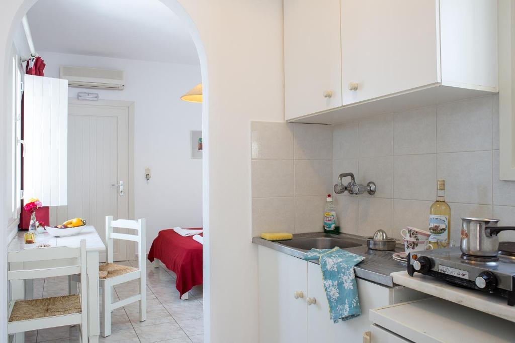 Marili Apartments Studios Parasporos Ruang foto