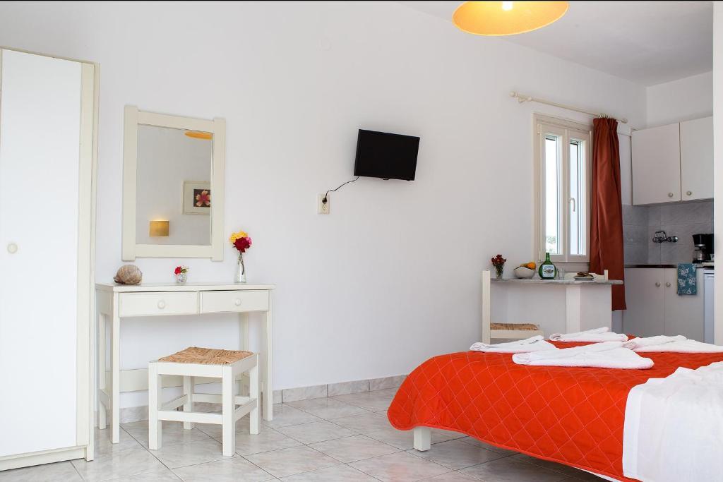 Marili Apartments Studios Parasporos Bagian luar foto